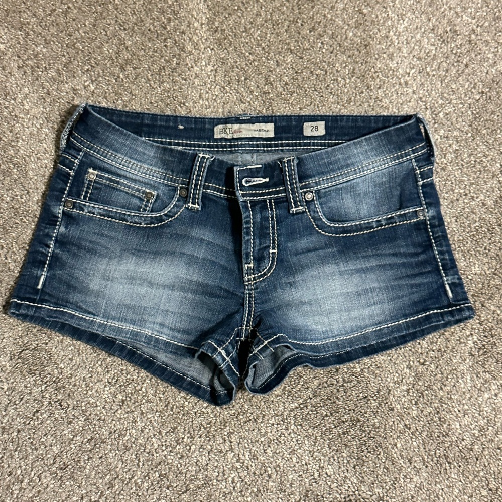 BKE Sabrina Jean shorts size 28